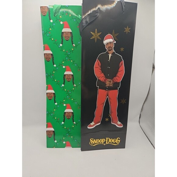 Set of two Snoop Dogg Tall Gift Bags Elf Snoop and Santa Snoop - Picture 1 of 13